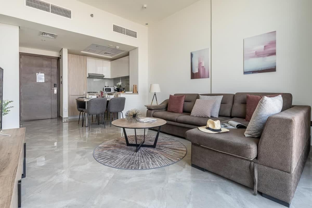 Frank Porter - Majestique 2 * Dubai