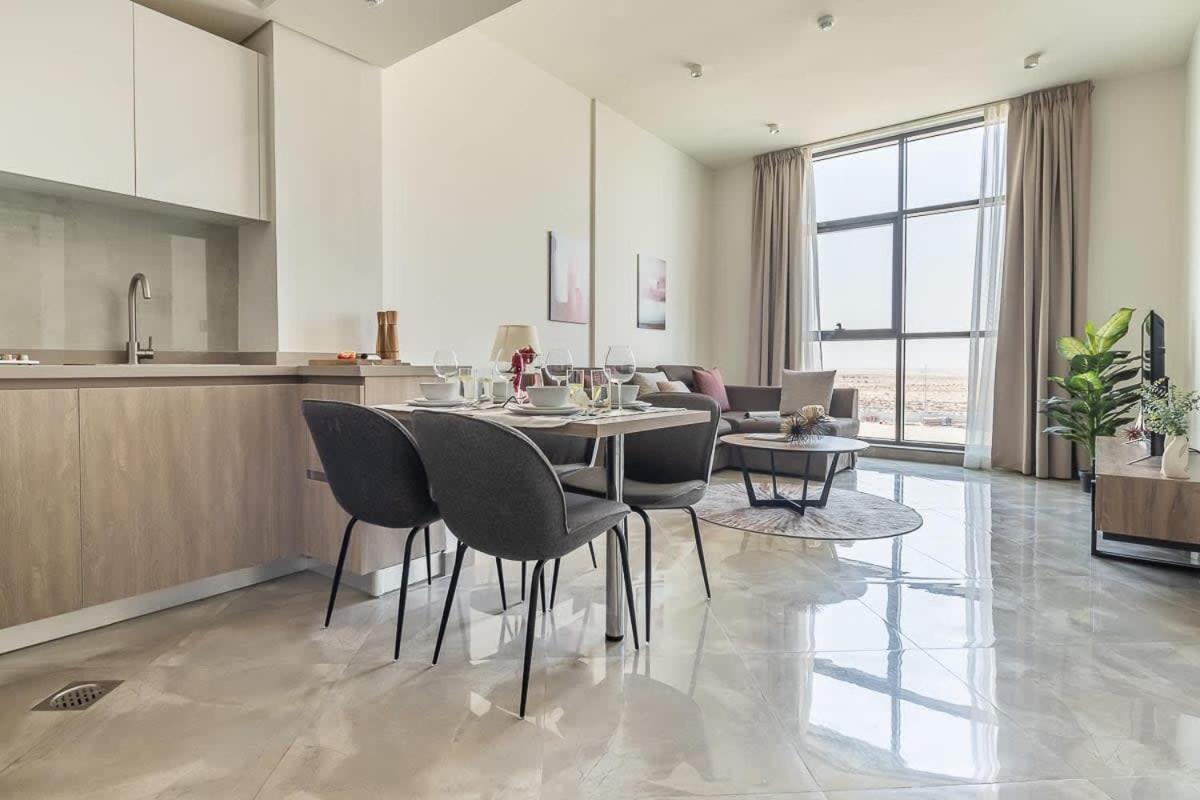Frank Porter - Majestique 2 Apartment